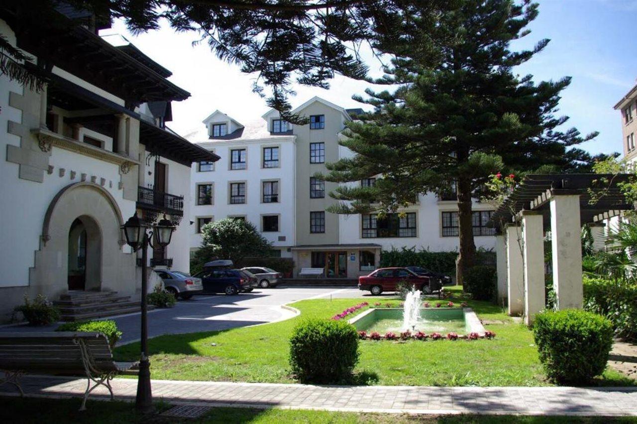 Palacio Arias 나비아 외부 사진
