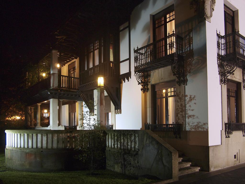 Palacio Arias 나비아 외부 사진