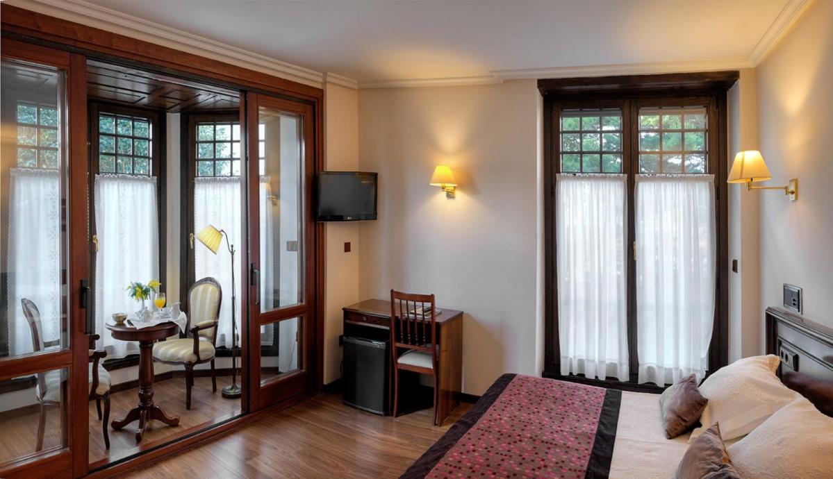 Palacio Arias 나비아 외부 사진