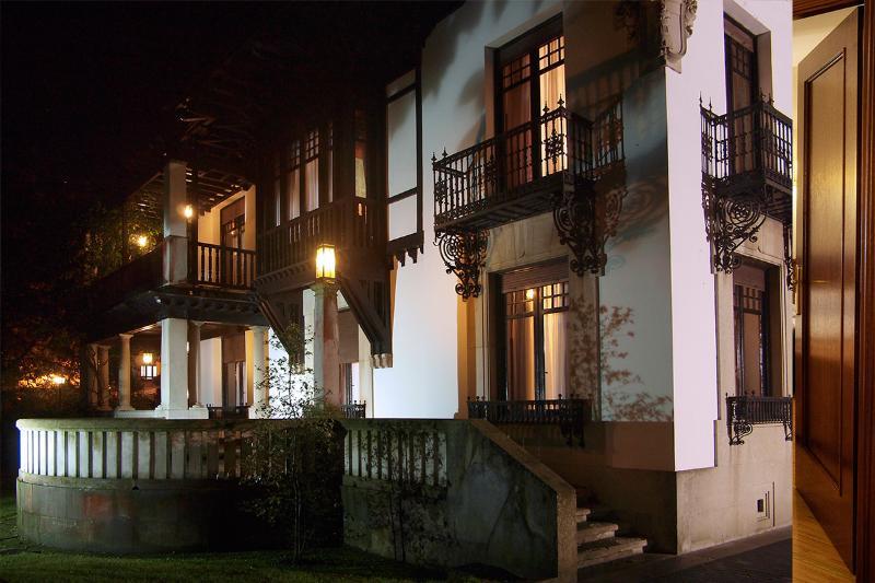 Palacio Arias 나비아 외부 사진